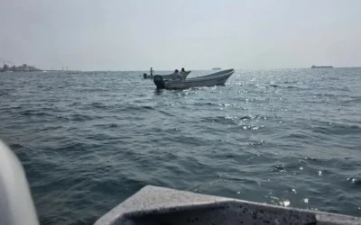 Continúa la búsqueda de estudiante que se lanzó al mar para rescatar a su compañera en Michoacán