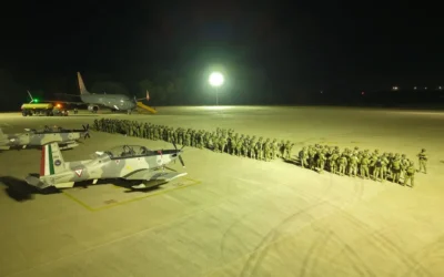 Arriban más militares a reforzar labores de seguridad en Sinaloa .