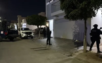 Grupo Interinstitucional asegura domicilio con armamento de uso exclusivo, vehículo blindado y equipo táctico en el sector Portalegre, en Culiacán