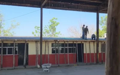 Rehabilitan aulas en primaria Emiliano Zapata de Celestino Gasca.