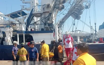 Pescadores de barco atunero son atendidos tras intoxicación en Mazatlá