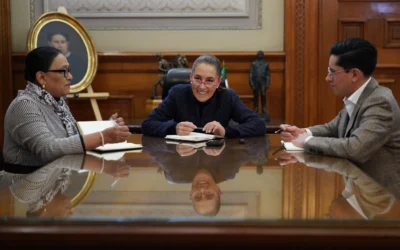 Sheinbaum dialoga con papa León XIV en día de la Virgen de Guadalupe; formaliza la invitación a México