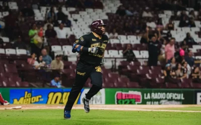 Jon Singleton guía una nueva victoria de Tomateros .