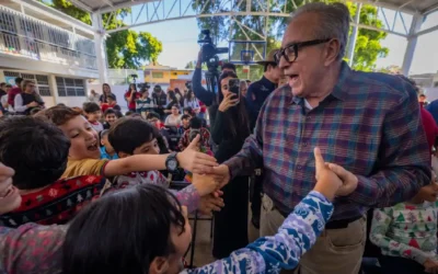 Los niños y las niñas de Sinaloa lo merecen todo, afirma Gobernador Rocha al inaugurar infraestructura en primaria de Culiacán.