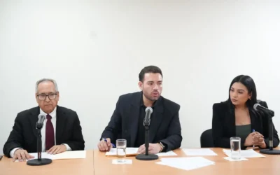 Diputados aprueban en comisiones reformas para combatir el robo de vehículos y proteger a adultos mayores.