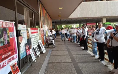 Madres En Lucha Por Tu Regreso a Casa bloquea la entrada del Palacio de Gobierno buscando activación de búsquedas