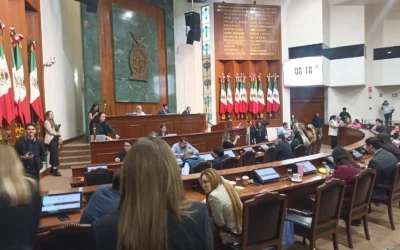 Diputados discuten en sesión solicitud de crédito por 2,200 millones de pesos