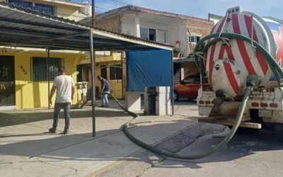 JUMAPAM extrae cúmulos de grasa y toallitas del alcantarillado tras jornada de sondeos correctivos