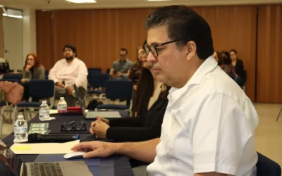 La UAS refuerza la investigación: Estudiantes de la Maestría en Educación presentan avances de tesis con enfoque en las problemáticas de la entidad.