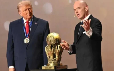 Trump recibe el primer Premio de la Paz de la FIFA por su papel en diversos conflictos internacionales
