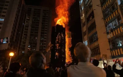 Hong Kong anuncia comisión que investigará incendio en departamentos