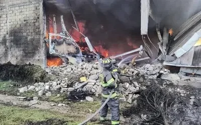 Cae jet privado en inmediaciones del aeropuerto de Toluca; tripulantes habrían muerto