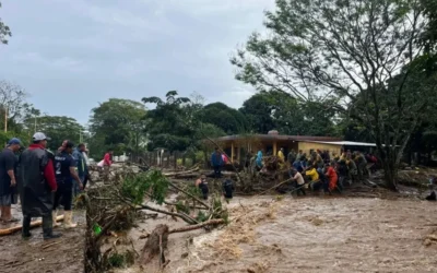 Lluvias torrenciales dejan un muerto e inundaciones en la región de Los Tuxtlas, Veracruz