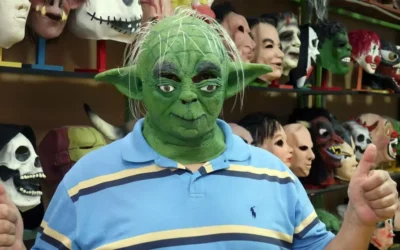 La historia del peluquero que creó la tradición de usar máscaras a fin de año en Ecuador