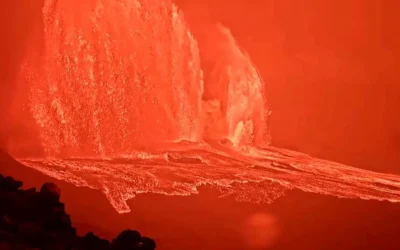 Erupción de Navidad: el volcán Kilauea expulsa impactantes fuentes de lava