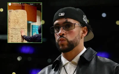 INAH llama la atención a Bad Bunny por tocar una pieza arqueológica en el Museo de Antropología