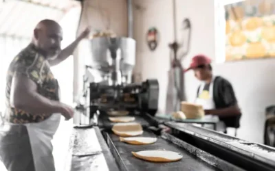Aumento de salarios afectará margen de utilidad de industriales de la masa y la tortilla: Dirigente