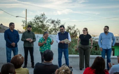 Diálogo directo con vecinos de la colonia 5 de Mayo abre paso a mejoramiento de calles y servicios.