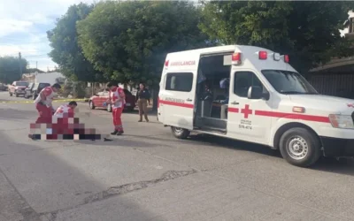 Una mujer pierde la vida en el IMSS tras ser atacada a balazos en la colonia Del Bosque, en Guasave.