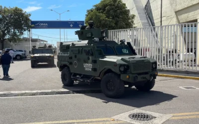 Llegan más de mil elementos militares al aeropuerto de Mazatlán