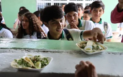 Gobierno de Sinaloa fortalece la permanencia escolar con más de 30 mil desayunos para juventudes.
