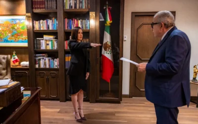 Gobernador Rocha toma protesta a Sandra Angulo Cázarez como secretaria de Transparencia y Rendición de Cuentas