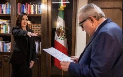 Gobernador Rocha toma protesta a Sandra Angulo Cázarez como secretaria de Transparencia y Rendición de Cuentas.