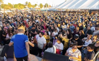 Más de 10 mil personas asisten a Altata Late Fuerte Segunda Edición.