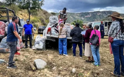 Ante el desarrollo de la tercera tormenta invernal, SEBIDES lleva abrigo a familias de Choix.