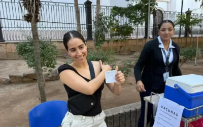 Brigadas del IMSS llevan vacunación a plazas públicas de Culiacán