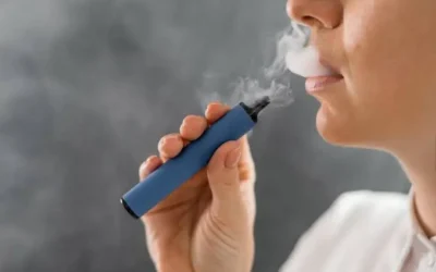 Advierten mayores riesgos a la salud por uso de vapeadores