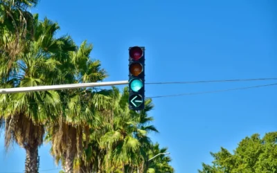 Avanza activación de nuevos semáforos en Los Mochis, anuncia el Alcalde Antonio Menéndez