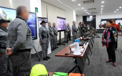 Recorre Ernestina Godoy diversas áreas de inmueble sede de la FGR.