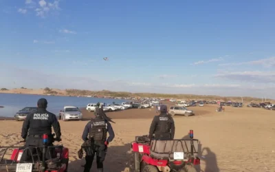 Retiran más de 450 vehículos de zonas prohibidas en playas de Guasave durante operativo de seguridad el fin de semana.