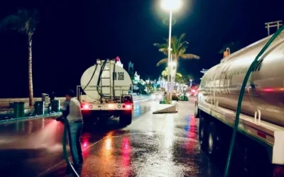 Gobierno de Mazatlán realiza limpieza integral en el malecón tras festejo de Año Nuevo.