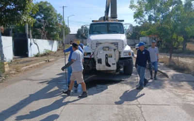 JUMAPAM desazolva subcolector en Villa Unión y red sanitaria en el Infonavit Playas.