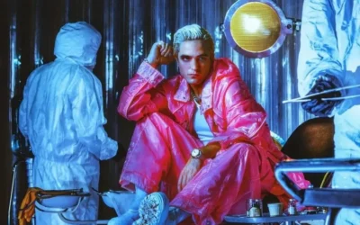 Robert Pattinson compuso música electrónica… ¡vestido de Batman!