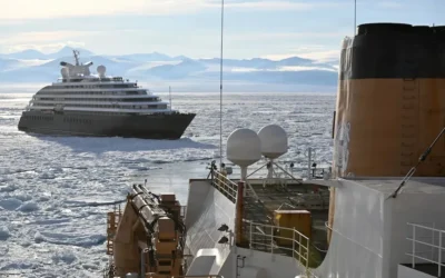 Un crucero turístico quedó atrapado en hielo marino y fue liberado por la Guardia Costera de EEUU