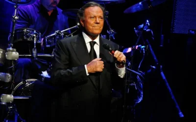 Julio Iglesias pide archivar acusaciones de delitos sexuales en su contra