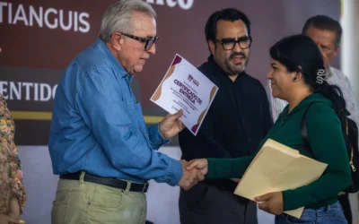 Vamos a seguir apoyando a los tianguistas; afirma Gobernador Rocha, al encabezar entrega de apoyos