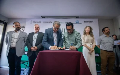 Juan de Dios Gámez firma acuerdo para dispersar 120 mdp en créditos de Impulso NAFIN.