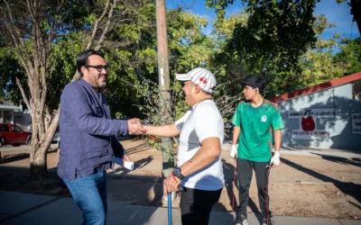 Develan placa del Gimnasio Municipal de Box “José Luis Velarde Cruz” en La Costerita.