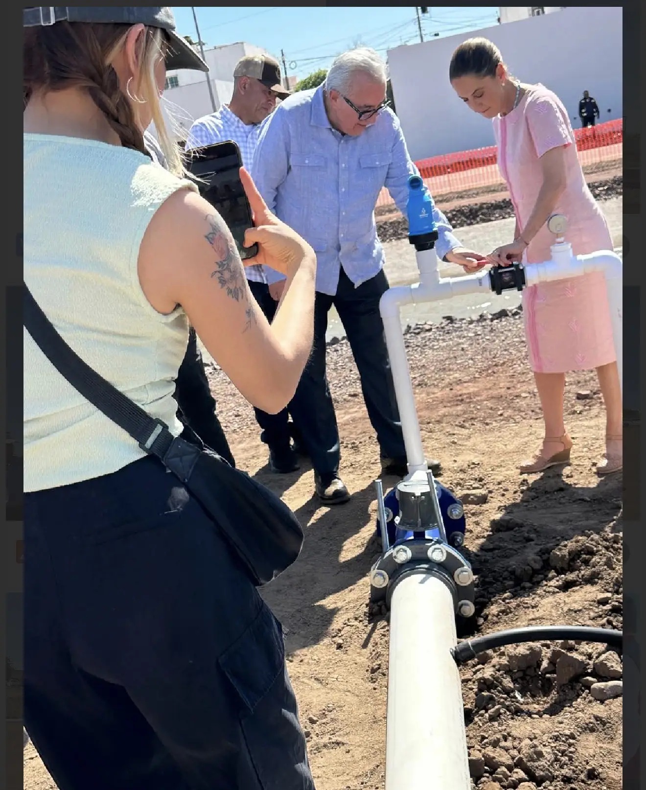 Presidenta Sheinbaum y gobernador Rocha supervisan tecnificación de riego agrícola en Distrito 010 en Culiacán.