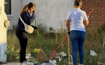 Con “Mazatlán te quiero limpio” se recogen 210 bolsas de basura en Villas del Rey.