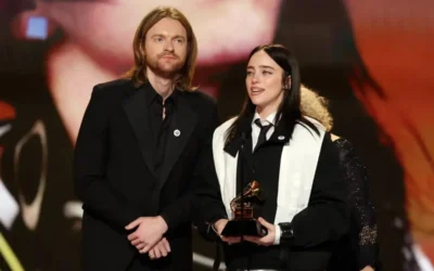 “Nadie es ilegal en tierra robada”, dice Billie Eilish al aceptar el Grammy a Mejor Canción del Año