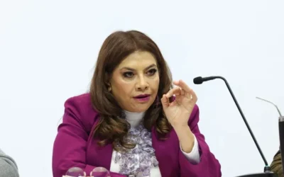 Sugiere Brugada un acuerdo con los medios de comunicación; pide «bajarle a la nota roja» porque elevan la percepción de inseguridad