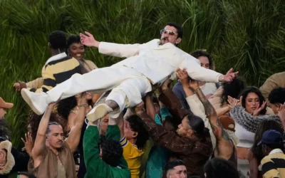 Tras el éxito en la Super Bowl, las reproducciones de Bad Bunny suben un 210% a nivel global