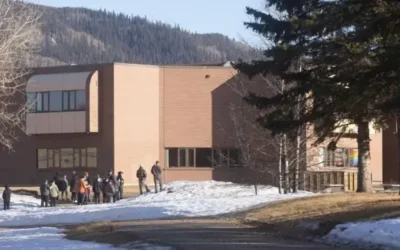 Tiroteo en una escuela y una casa en Canadá deja al menos 9 muertos y 25 heridos