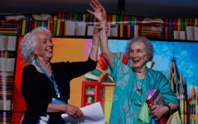 Si tienes un megáfono, no dejes que los nazis de EU te lo quiten: Margaret Atwood en Guanajuato