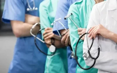 IMSS limita duración de guardias médicas para cuidar la salud mental, UNAM celebra medida